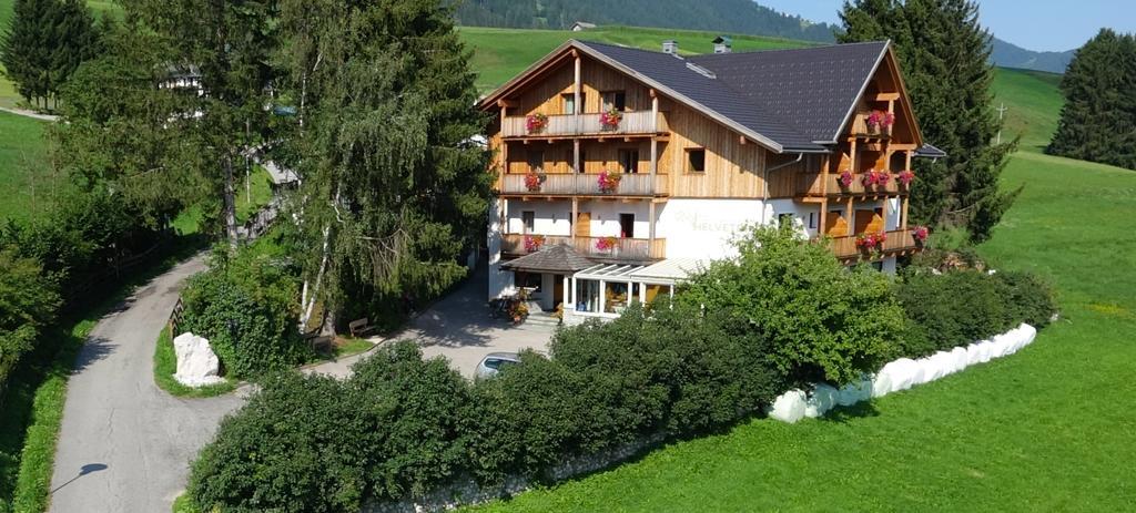 Appartments Helvetia ヴィッラバッサ エクステリア 写真
