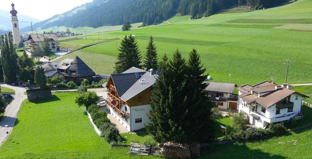 Appartments Helvetia ヴィッラバッサ エクステリア 写真