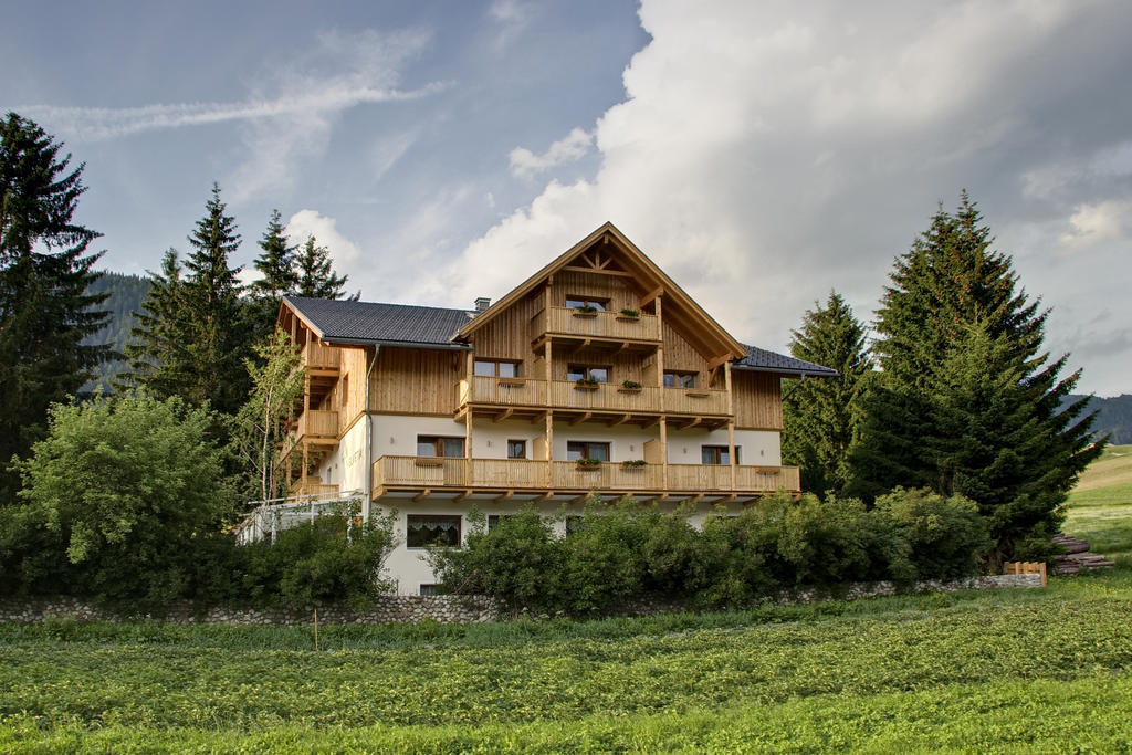 Appartments Helvetia ヴィッラバッサ エクステリア 写真