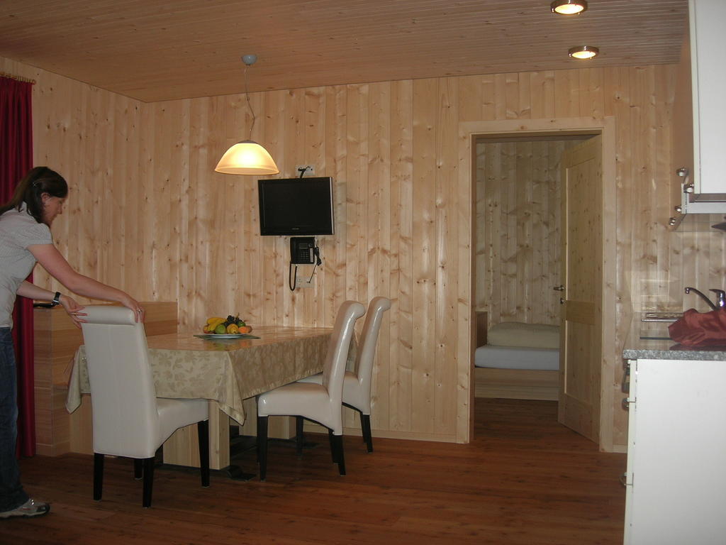 Appartments Helvetia ヴィッラバッサ エクステリア 写真