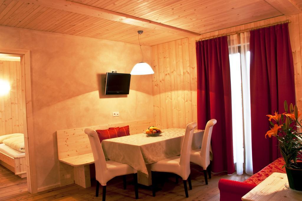 Appartments Helvetia ヴィッラバッサ 部屋 写真